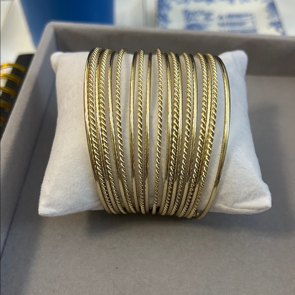 Elegant Gold-Tone Bangle Set